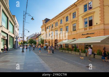 sibiu, rumänien - 25. juni 2017: Stadtzentrum der Altstadt. Wunderschönes Architekturerbe. Beliebtes Reiseziel. Sommerferien in europa Stockfoto