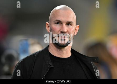 vor Spielbeginn: Trainer Coach Christian Ilzer TSG 1899 Hoffenheim Portrait TSG 1899 Hoffenheim vs SC Freiburg SCF 08.12.2024 DFL-VORSCHRIFTEN VERBIETEN JEDE VERWENDUNG VON FOTOGRAFIEN ALS BILDSEQUENZEN UND/ODER QUASI-VIDEO Stockfoto