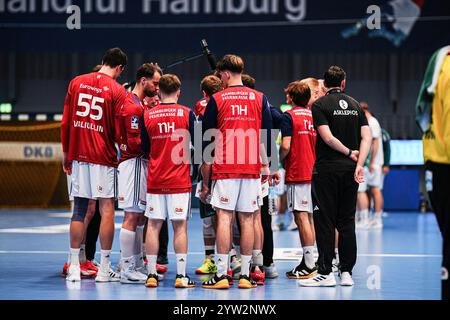 Auszeit Handball Sport Verein Hamburg GER, Handball Sport Verein Hamburg vs. SC DHfK Leipzig, Handball, Bundesliga, Spieltag 13, Saison 2024/2025, 08.12.2024 Foto: Eibner-Pressefoto/Marcel von Fehrn Stockfoto