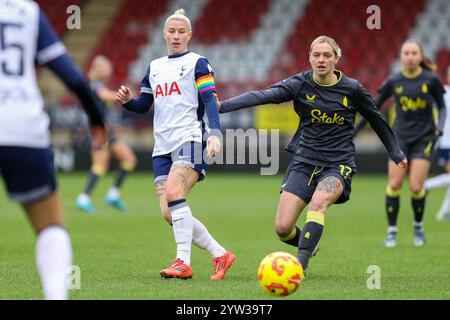 London, Großbritannien. 8. Dezember 2024. Beth England bei Tottenham Hotspur gegen Everton in der WSL. Stockfoto