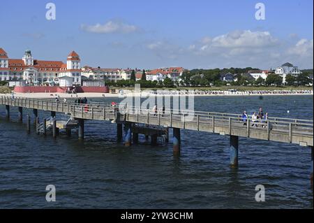 DEU, Deutschland, Sellin (Rügen) : die Arbeiterwohlfahrtsorganisation (AWO) hat eine Seniorenreise nach Rügen als besonderes Erlebnis für ITS gestaltet Stockfoto