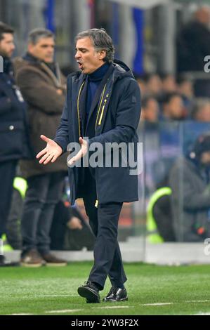 Mailand, Italien. Dezember 2024. Fabio Pecchia Cheftrainer von Parma, der während des Fußballspiels der Serie A 2024/2025, zwischen Inter und Parma im Giuseppe Meazza Stadion zu sehen war. Endpunktzahl: Inter 3:1 Parma. Quelle: SOPA Images Limited/Alamy Live News Stockfoto