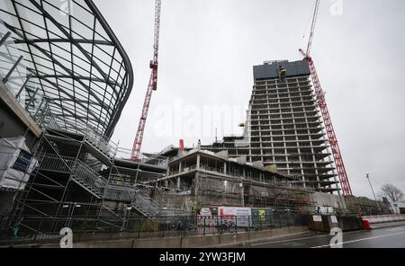 Hamburg, Deutschland. Dezember 2024. Die stillgelegte Baustelle des Elbtower in der Hafencity. Quelle: Christian Charisius/dpa/Alamy Live News Stockfoto