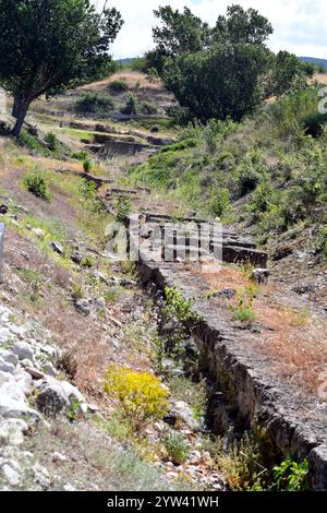 Griechenland, Teil der Nordwand mit Abflusssystem in der alten mazedonischen Stätte Amphipolis Stockfoto