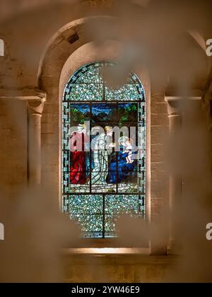 Epiphany Chapel Buntglasfenster, Winchester Cathedral, Großbritannien Stockfoto