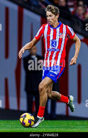 Fussball La Liga 16. Spieltag Atletico Madrid - FC Sevilla am 08.12.2024 im Wanda Metropolitano in Madrid Marcos Llorente ( Madrid ) Foto: Revierfoto Stockfoto