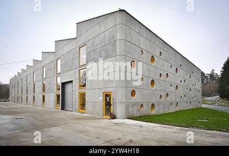 Brtnice, Region Jihlava. Dezember 2024. Lederproduktion in neuem Werk der LEDERFIRMA KARO in Brtnice, Region Jihlava, Tschechische Republik, 9. Dezember 2024. Quelle: Lubos Pavlicek/CTK Photo/Alamy Live News Stockfoto