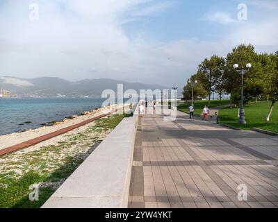 Noworossijsk, Russland 28. August 2024 das Denkmal für die toten Fischer des Wadenjäger Urup an der Schwarzmeerküste. Stockfoto