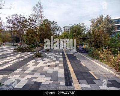 Noworossijsk, Russland 28. August 2024 Sonntagmorgen Spaziergang durch die Straßen, Parks und den Damm der Stadt. Stockfoto