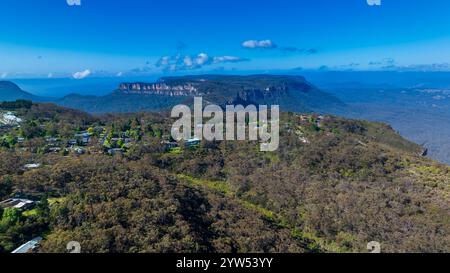 Foto des üppigen und malerischen Narrow Neck Plateau in der Nähe von Katoomba in den Blue Mountains in New South Wales, Australien. Stockfoto