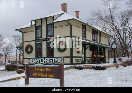 Das Chicago Alton Railroad Depot wurde restauriert und befindet sich neben dem National Frontier Trails Museum in Independence, Missouri. Stockfoto