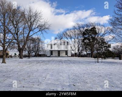 Die Harry S Truman Jungenfarm befindet sich unter einer dünnen Schneedecke in Grandview, Missouri. Stockfoto