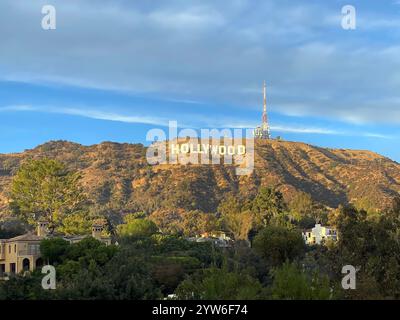 Das berühmte Hollywood-Schild in den Holywood Hills mit Blick auf Los Angeles, Kalifornien, USA Stockfoto