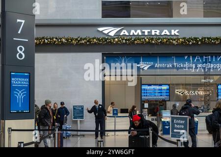 Die Moynihan Train Hall (MTH) befindet sich im historischen James A. Farley Post Office Building, New York City, USA 2024 Stockfoto