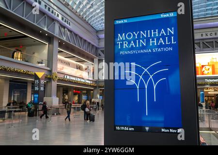Die Moynihan Train Hall (MTH) befindet sich im historischen James A. Farley Post Office Building, New York City, USA 2024 Stockfoto