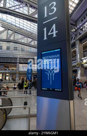 Die Moynihan Train Hall (MTH) befindet sich im historischen James A. Farley Post Office Building, New York City, USA 2024 Stockfoto