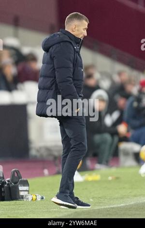 London, Großbritannien. Dezember 2024. Gary O'Neil, Manager von Wolverhampton Wanderers während des Spiels West Ham United FC gegen Wolverhampton Wanderers FC English Premier League im London Stadium, London, England, Vereinigtes Königreich am 9. Dezember 2024 Credit: Every Second Media/Alamy Live News Stockfoto