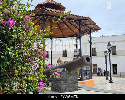 Zempoala, Hidalgo, Mexiko - 14. Februar 2024: Die magische mexikanische Stadt Zempoala im Bundesstaat Hidalgo mit Kulturtourismus ist die Hauptattraktion Stockfoto