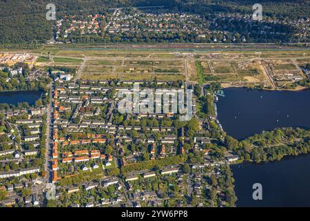 Aus der Vogelperspektive, Wohnsiedlung der Eisenbahnarbeiter Wedau, Wohnsiedlung am ehemaligen Rangierbahnhof Wedau, Waldgebiet und Stadtteil Bissingheim, Wedau, Stockfoto