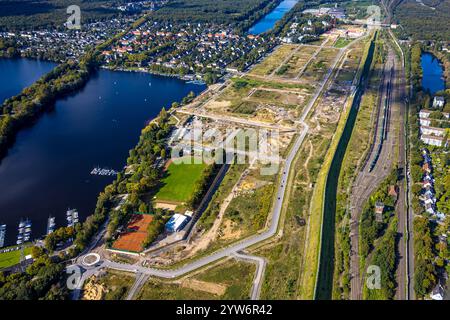 Luftansicht, Baustelle des ehemaligen Rangierbahnhofs Wedau für ein neues Duisburger Wohnquartier an der Sechs-Seen-Platte, Sportplatz und Stockfoto