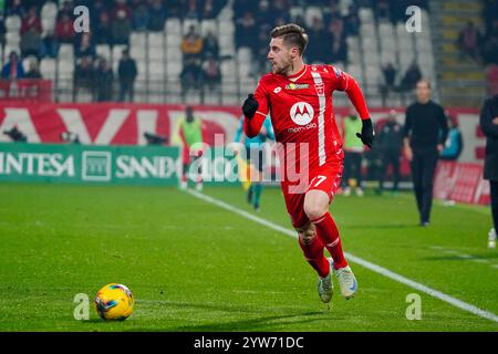 Monza, Italie. Dezember 2024. Georgios Kyriakopoulos (AC Monza) während des italienischen Meisterschaftsspiels Serie A zwischen AC Monza und Udinese Calcio am 9. November 2024 im U-Power Stadion in Monza, Italien - Foto Morgese-Rossini/DPPI Credit: DPPI Media/Alamy Live News Stockfoto