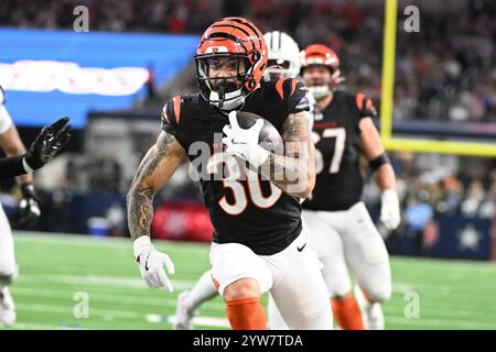 Arlington, Usa. Dezember 2024. Dallas Cowboys Cincinnati Bengals im AT&T Stadium in Arlington, Texas am Montag, 9. Dezember 2024. Foto: Ian Halperin/UPI Credit: UPI/Alamy Live News Stockfoto