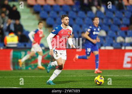 Getafe, Spanien. Dezember 2024. Sergi Gomez (Espanyol) Fußball/Fußball : spanisches LaLiga EA Sports Spiel zwischen Getafe CF 1-0 RCD Espanyol de Barcelona im Estadio Coliseum Getafe in Getafe, Spanien . Quelle: Mutsu Kawamori/AFLO/Alamy Live News Stockfoto