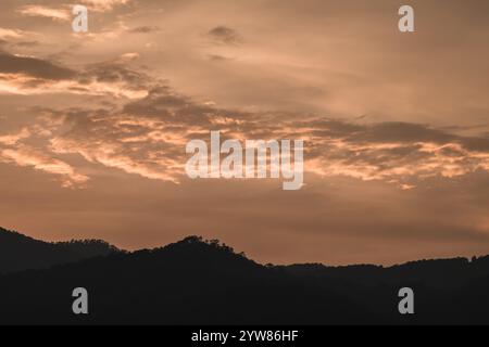 Wolken der Strahlkraft Stockfoto