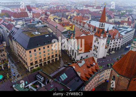 München, Deutschland - 05. Oktober 2024: Blick auf die Altstadt mit verschiedenen Denkmälern, in München, Bayern, Deutschland Stockfoto