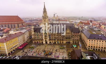 München, Deutschland - 05. Oktober 2024: Blick auf die Altstadt und den Marienplatz in München, Bayern Stockfoto