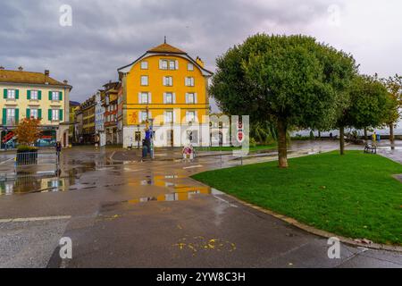 Vevey, Schweiz - 27. September 2024: Blick auf den Place du Marche in Vevey, Kanton Waadt, Schweiz Stockfoto