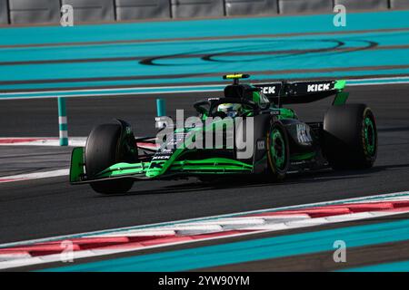 98 BORTOLETO Gabriel (BH), Stake F1 Team Kick sauber C44, Action während des Formel 1 Abu Dhabi Nachsaison-Tests 2024, am 10. Dezember 2024 auf dem Yas Marina Circuit, in Abu Dhabi, Vereinigte Arabische Emirate - Foto Antonin Vincent/DPPI Credit: DPPI Media/Alamy Live News Stockfoto