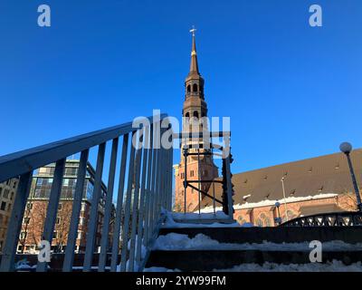 Hauptkirche St. Katharinen in Hamburg. Januar 2024. Stockfoto