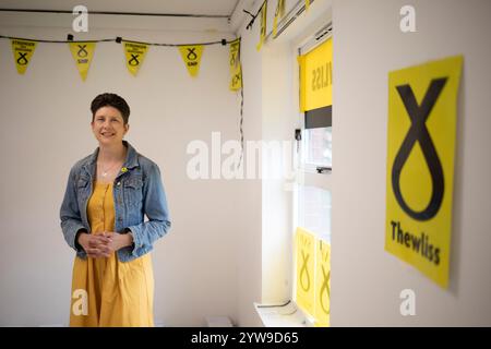 Alison Thewliss, Kandidatin der schottischen Nationalpartei für das Parlamentsabgeordnete für Glasgow Central bei den bevorstehenden Wahlen in Westminster, fotografiert am 24. Juni 2024 in ihrem Wahlkreis in Glasgow, Schottland. Stockfoto