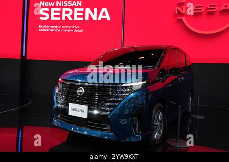 Nonthaburi, Thailand. November 2024. Ein Nissan Serena Auto, das während der 41. Thailand International Motor Expo in der Impact Challenger Halle in Nonthaburi gezeigt wurde. (Foto: Peerapon Boonyakiat/SOPA Images/SIPA USA) Credit: SIPA USA/Alamy Live News Stockfoto