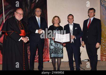 Kardinal Reinhard Marx Erzbischof Prof. Dr. Andreas Vosskuhle Jurist Laudator Dr. h.c. mult. Angelika Nussberger Juristin Guardinipreistraegerin Dr Achim Budde Akademiedirektor Muenchen 10.12.2024 Katholische Akademie in Bayern Guardini-Preis an Frau Prof. Dr. Dr. h.c. mult. Angelika Nussberger Laudatio uebernimmt der fruehere Praesident des Bundesverfassungsgerichts Prof. Dr. Dr. h.c. mult. Andreas Vosskuhle. Frau Nussberger wird den Preis von Akademiedirektor Achim Budde und Kardinal Reinhard Marx entgegennehmen Muenchen *** Kardinal Reinhard Marx Erzbischof Prof. Dr. Andreas Vos Stockfoto