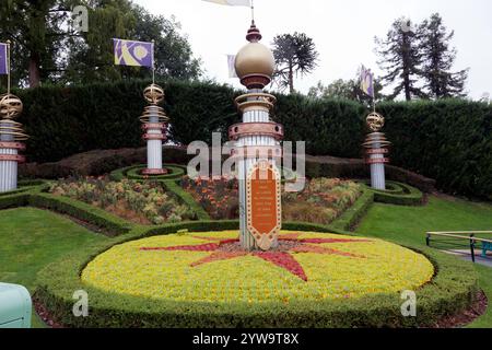 Eine Hommage an den französischen Schriftsteller, Dichter und Dramatiker Jules Verne in Discoveryland, Paris, Marne-la-Vallée, Frankreich. Stockfoto