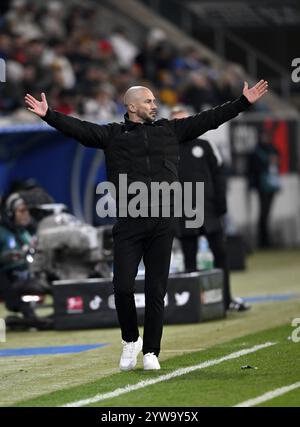Trainer Christian Ilzer TSG 1899 Hoffenheim an der Seitenlinie Gesture Gesture PreZero Arena, Sinsheim, Baden-Württemberg, Deutschland, Europa Stockfoto