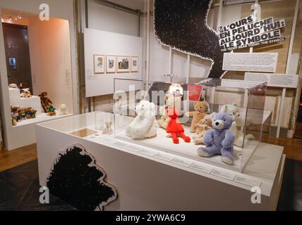 TEDDYBÄRENAUSSTELLUNG MUSEE DES ARTS DECORATIFS PARIS Stockfoto