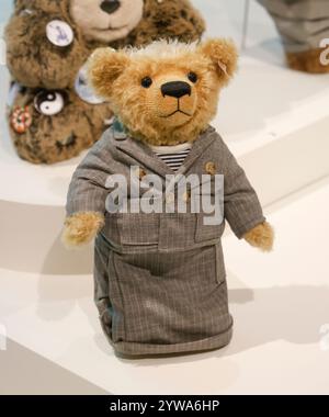 TEDDYBÄRENAUSSTELLUNG MUSEE DES ARTS DECORATIFS PARIS Stockfoto