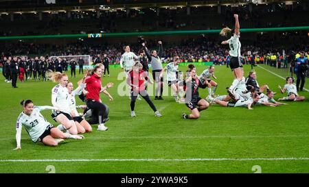 Dublin, Irland. Dezember 2024. Irland, Dublin, 3. Dezember 2024: Walisisches Fußballspiel zur UEFA-Frauenmeisterschaft zwischen der Republik Irland und Wales im Aviva Stadium in Dublin, Irland. (Eric Bellamy/SPP) Credit: SPP Sport Press Photo. /Alamy Live News Stockfoto