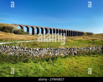 UK, North Yorkshire, Yorkshire Dales, Ribblehead Viaduct. Stockfoto