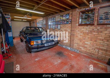 Crayford Cortina Cabriolet – klassisches britisches Verdeck aus den 1980er Jahren, das aus einer Limousine von Crayford, dem Cabriolethersteller, umgebaut wurde Stockfoto