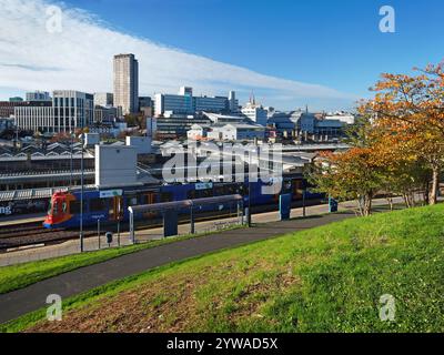 Großbritannien, South Yorkshire, Sheffield Skyline ab South Street Park. Stockfoto