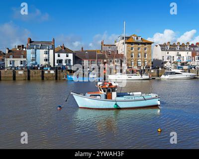 UK, Dorset, Weymouth, Harbour, Custom House Quay ab Nothe Parade. Stockfoto