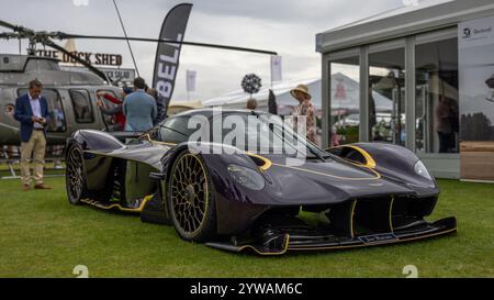 2024 Aston Martin Valkyrie auf der Salon Privé Concours d’Elégance Motorshow im Blenheim Palace. Stockfoto