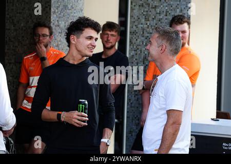 NORRIS Lando (gbr), McLaren F1 Team MCL38, Porträt während des Formel 1 Abu Dhabi Nachsaisontests 2024 am 10. Dezember 2024 auf dem Yas Marina Circuit in Abu Dhabi, Vereinigte Arabische Emirate Stockfoto