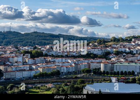 Panoramablick auf Santiago de Compostela, eine Stadt in der autonomen Gemeinde Galicien im Nordwesten Spaniens. Stockfoto