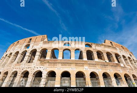 Historische Sehenswürdigkeiten Roms an einem sonnigen Tag Stockfoto