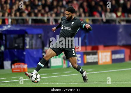 Liverpool's Joe Gomez während der UEFA Champions League, Liga-Spiel bei Estadi Montilivi, Girona, Spanien. Bilddatum: Dienstag, 10. Dezember 2024. Stockfoto